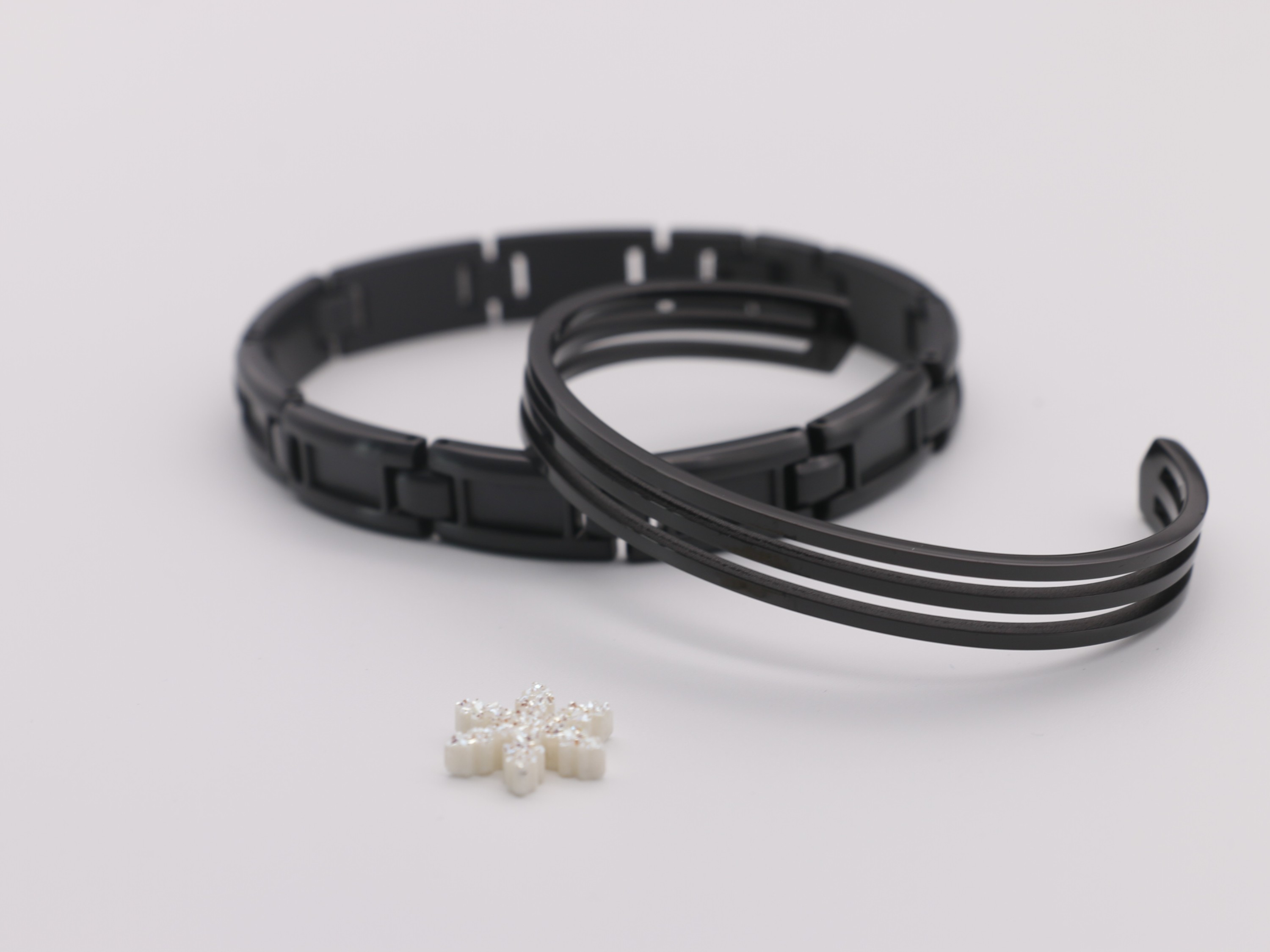 黑色真空硬汉视频黄色版