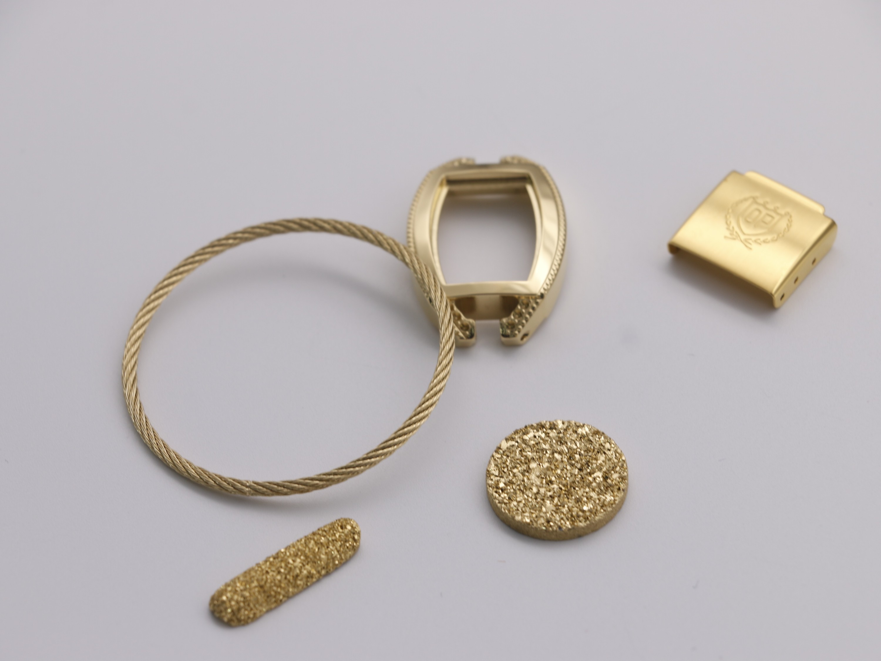 金色真空硬汉视频黄色版
