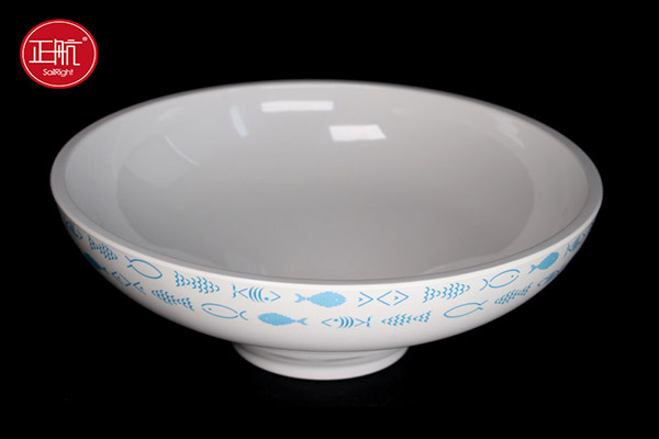 硬汉视频黄色版餐具