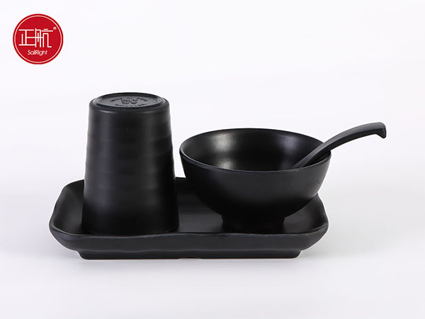 硬汉视频黄色版餐具