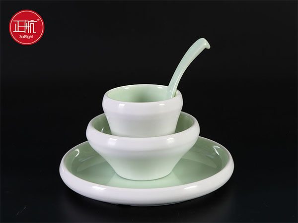 硬汉视频黄色版餐具
